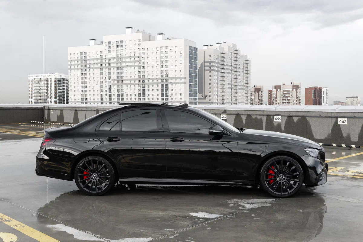 Аренда Mercedes E-klasse AMG